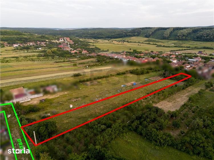 Teren de 3000 mp, în Sânmartin