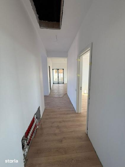 Casă cu 4 camere cu Teren 400 Mp în Clinceni