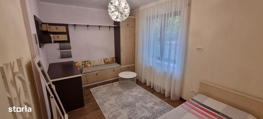 Apartament cu 3 camere decomandat în Olimpia-Stadion