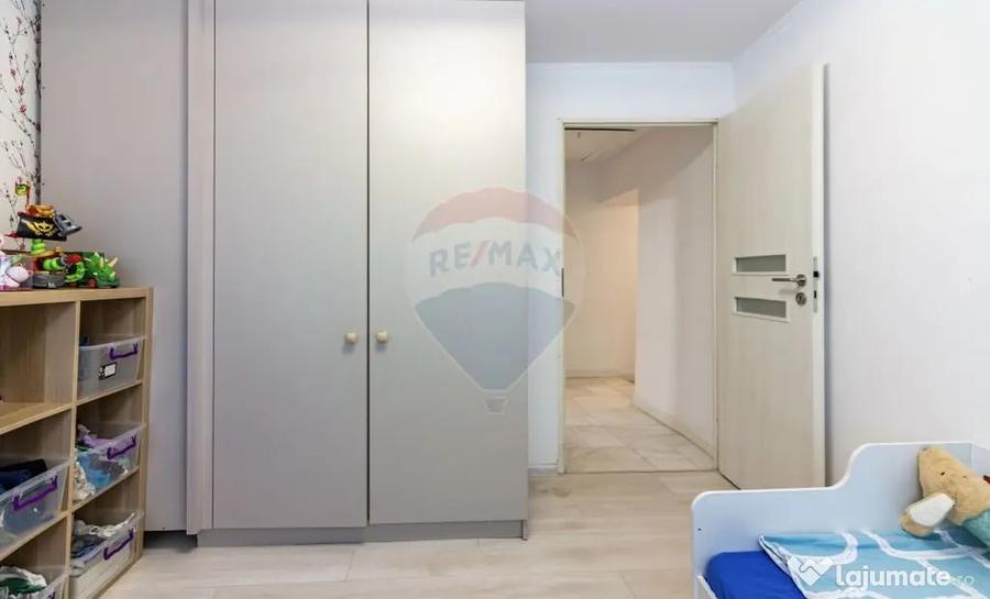 Casă cu 5 camere cu Teren 132 Mp în Domenii