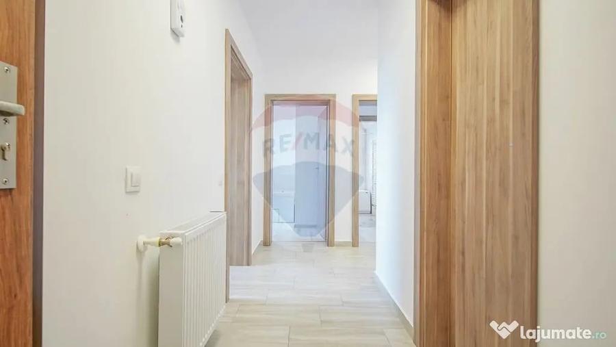 Apartament cu 3 camere decomandat în IAR