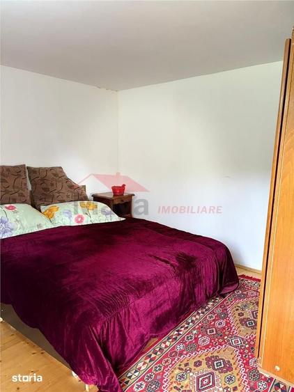 Casă cu 3 camere cu Teren 1700 Mp în Central