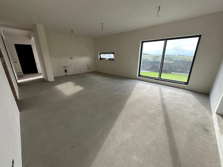 Duplex cu 4 camere cu Canalizare în Feleacu