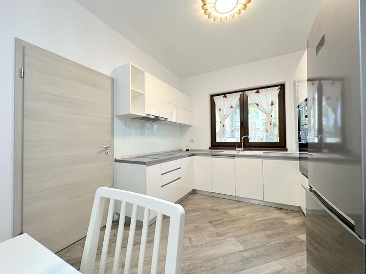 Duplex cu 4 camere cu Canalizare în Dumbrăvița
