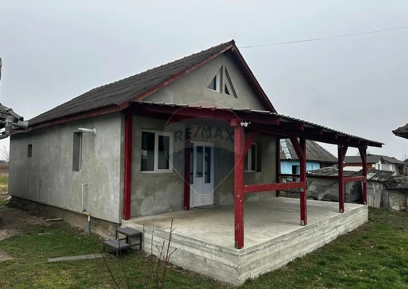 Casă cu 3 camere cu Teren 800 Mp în Satulung