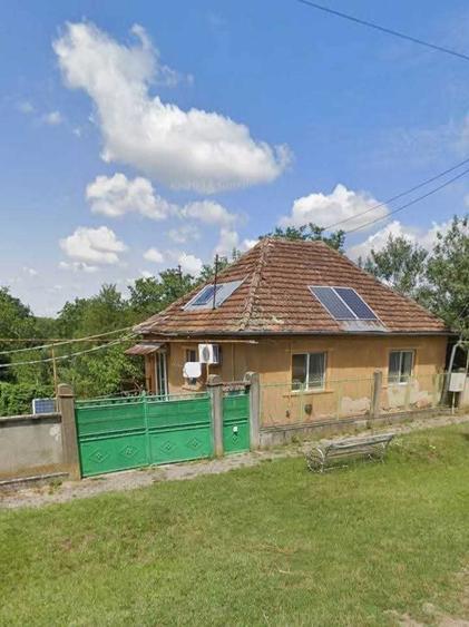 Casă cu 4 camere în Măderat