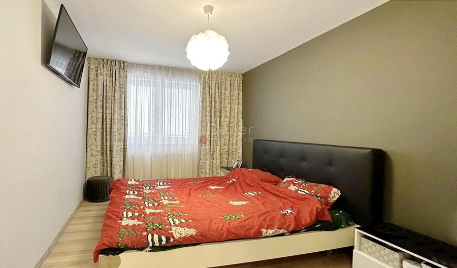 Apartament cu 3 camere semidecomandat, mobilat în Gării