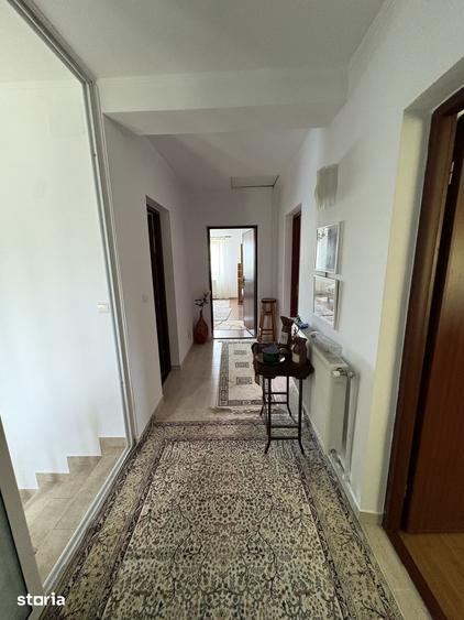 Casă cu 4 camere cu Teren 5000 Mp în Grădinari