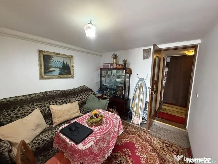 Casă cu 5 camere cu Teren 3344 Mp în Țifești