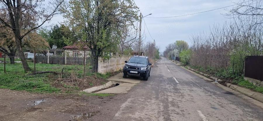Casă cu 5 camere cu Teren 2200 Mp în Zăvoaia
