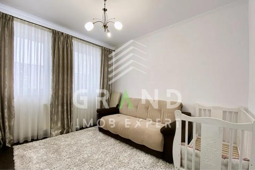 Apartament cu 3 camere semidecomandat, mobilat în Florești