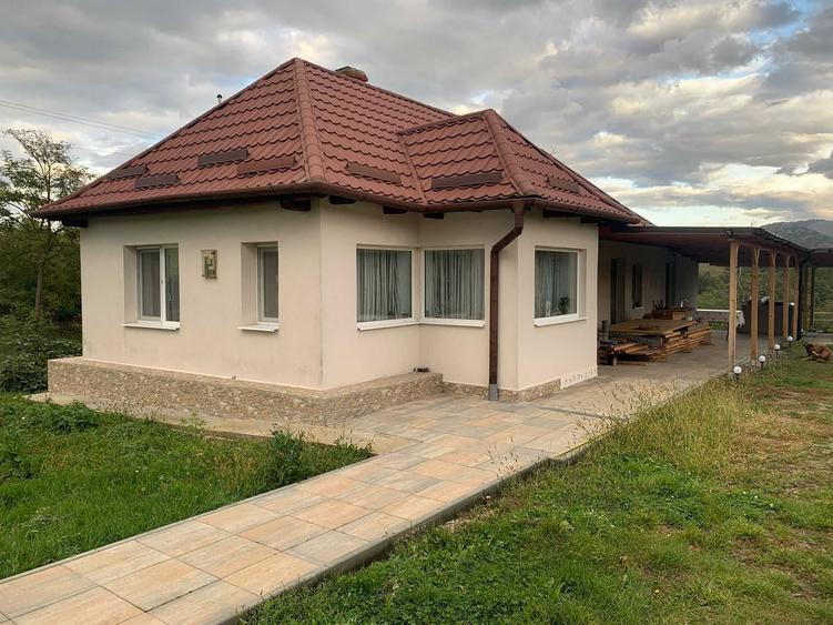 Casă cu 3 camere în Noșlac