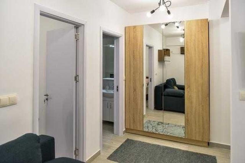 Apartament cu 3 camere semidecomandat în Exterior Vest