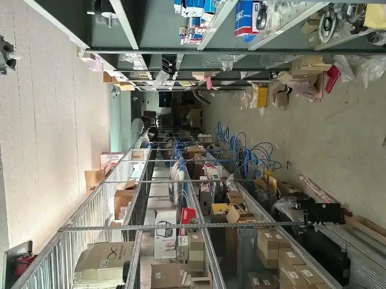Spațiu comercial, de 1,100 mp, în Săcălaz