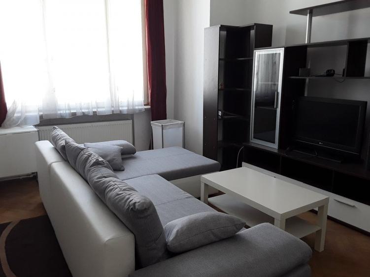 Apartament cu 2 camere semidecomandat, mobilat în Universitate