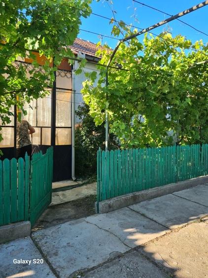 Casă cu 4 camere în Bistrița Nouă