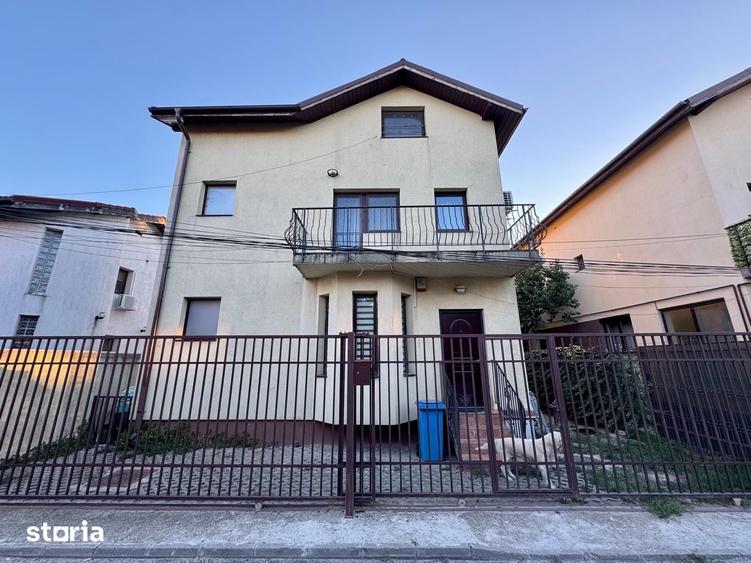 Casă cu 6 camere cu Teren 213 Mp în Chiajna