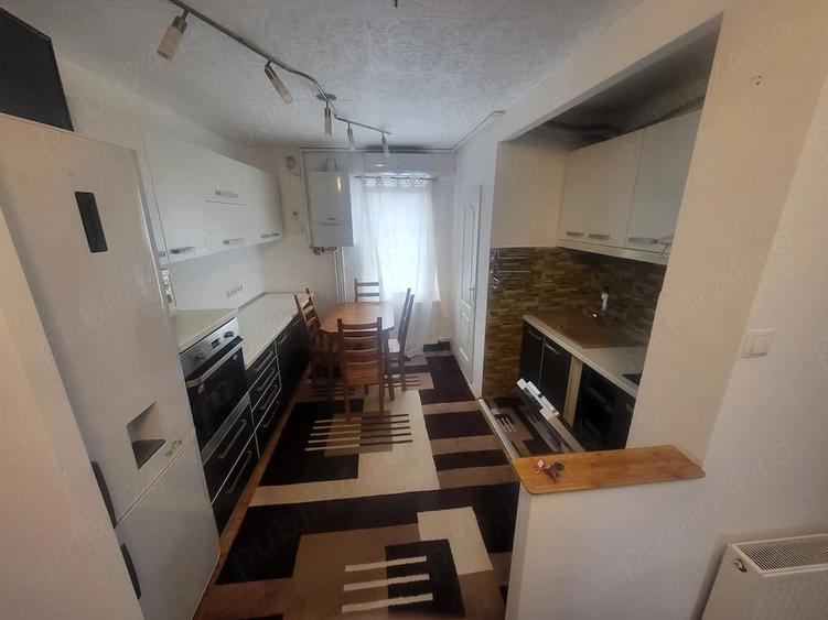 Apartament cu 3 camere decomandat în Unirii