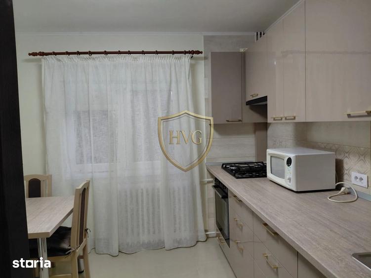 Apartament cu 3 camere decomandat, mobilat în Nerva Traian