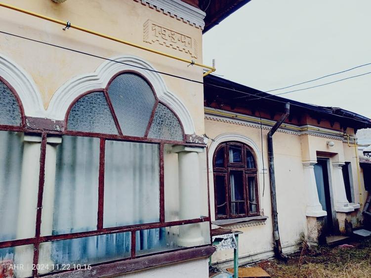 Casă cu 3 camere cu Teren 220 Mp în Exterior Vest