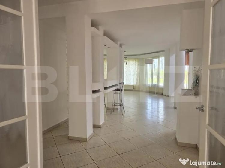 Casă cu 7 camere cu Teren 1535 Mp în Vetiș