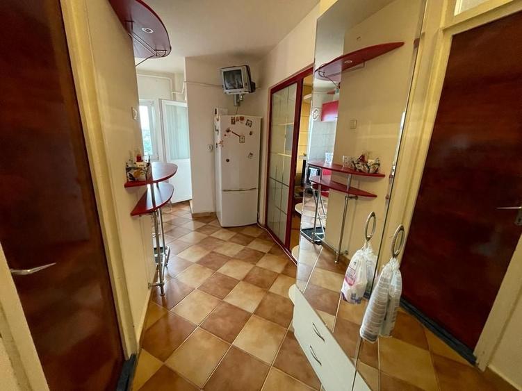 Garsonieră decomandată, mobilată în 13 Septembrie