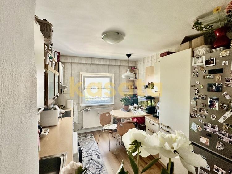 Apartament cu 4 camere decomandat în Aviației