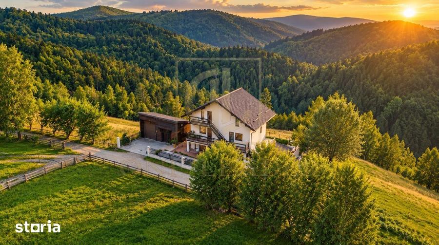 Casă cu 4 camere cu Teren 600 Mp în Moieciu