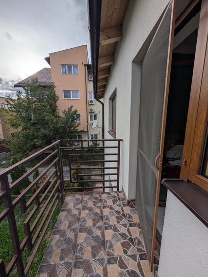 Duplex cu 4 camere cu Canalizare în Florești