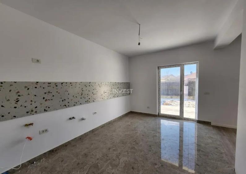 Casa individuala , 4 camere , 2 bai , zona MIROSLAVA-VALEA U - 3