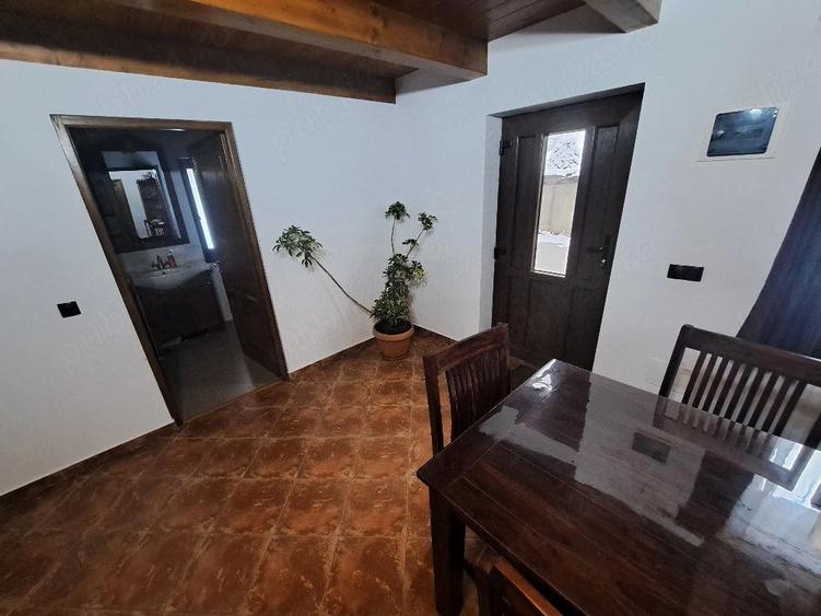 Casă cu Teren 250 Mp în Central