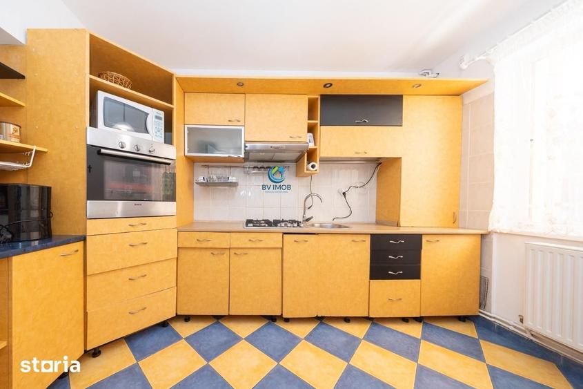 Casă cu 4 camere cu Teren 445 Mp în Bunloc