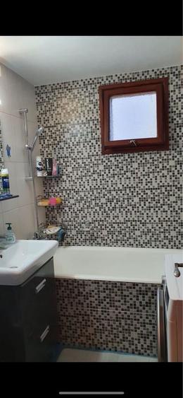 Apartament cu 3 camere decomandat în Crângași