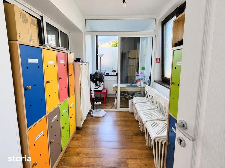 Casă cu 7 camere cu Teren 760 Mp în Port