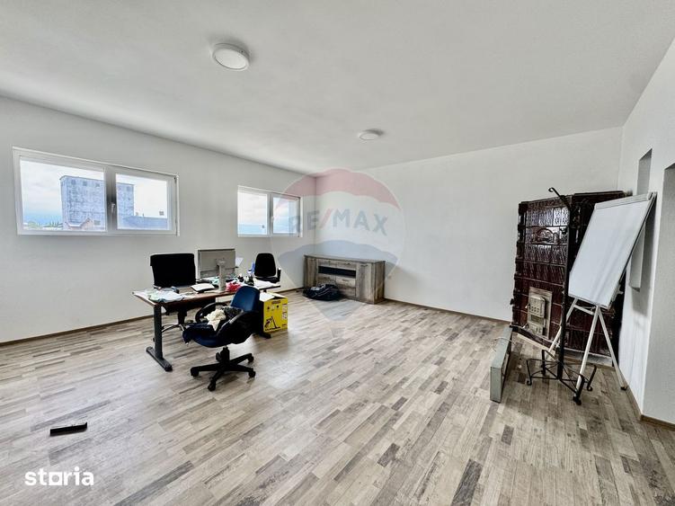 Spațiu comercial, de 837 mp, în Central