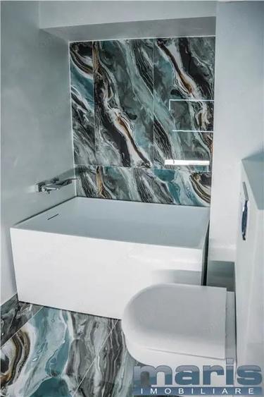 Apartament cu 3 camere în Unirii