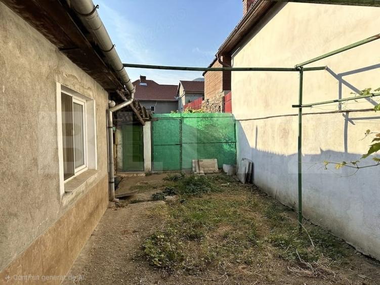 Casă individuală cu 2 camere cu Canalizare în Cugir