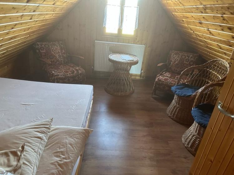Casă individuală cu 5 camere cu Piscina în Periferie