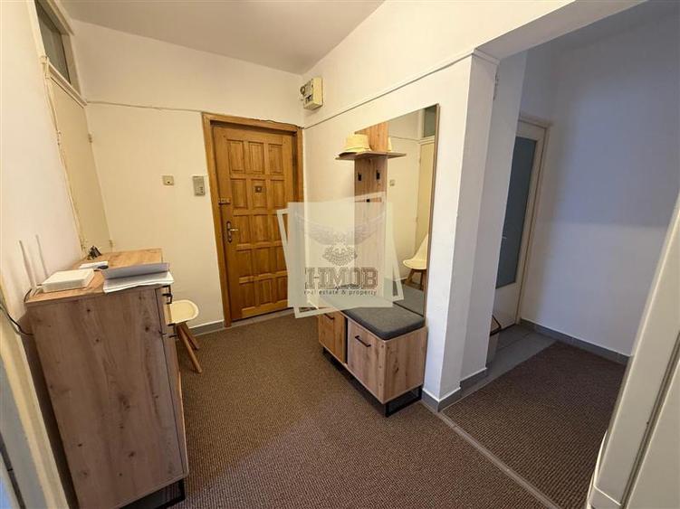 Apartament cu 3 camere decomandat, mobilat în Terezian