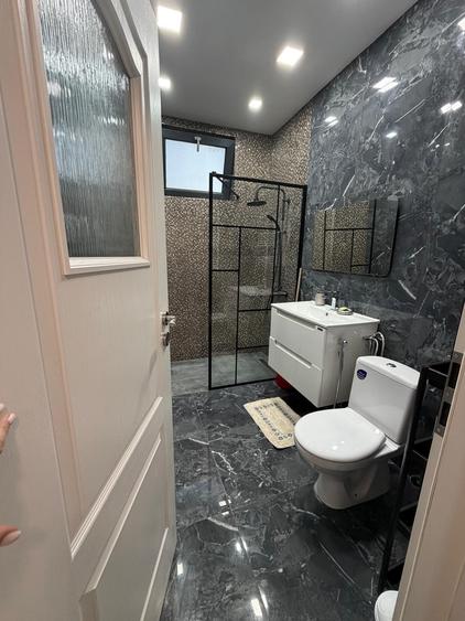 Apartament cu 3 camere decomandat în P-ța Unirii