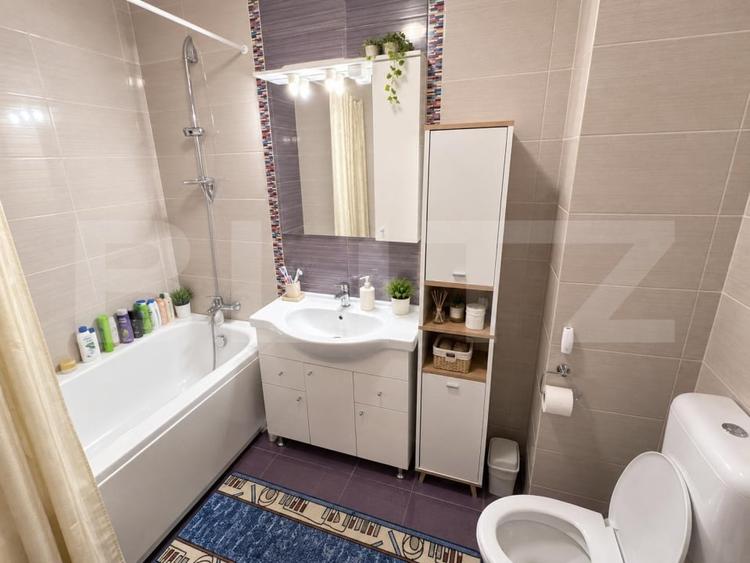 Apartament cu 2 camere semidecomandat, mobilat în Florești