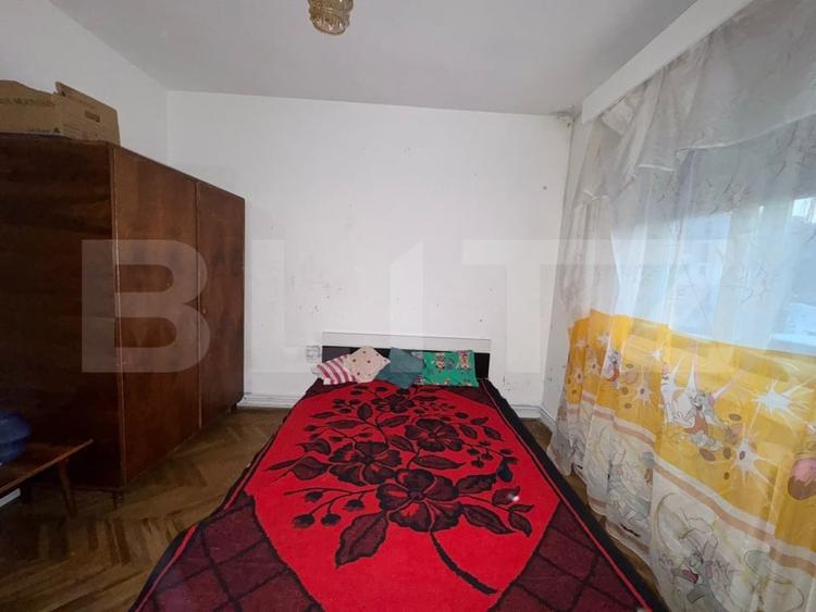Apartament cu 3 camere decomandat, mobilat în Minerul