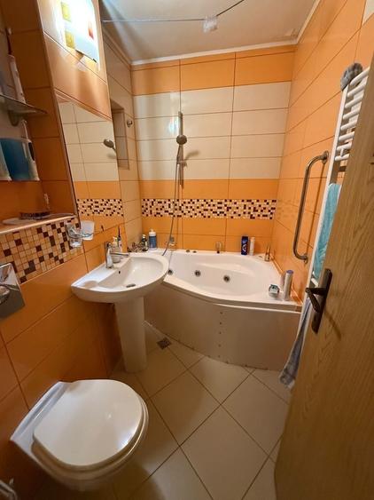 Apartament cu 3 camere decomandat în Nord