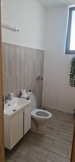 Spațiu comercial, de 73 mp, în Bragadiru