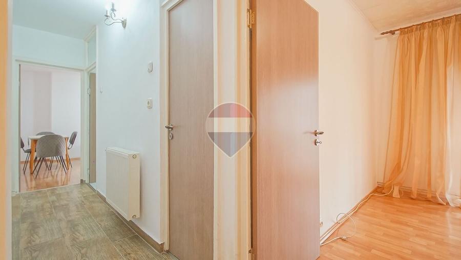 Apartament cu 2 camere decomandat, mobilat în Central