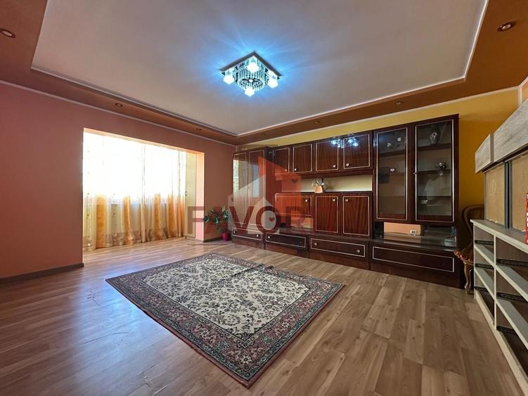 Apartament cu 3 camere decomandat, mobilat în Șagului