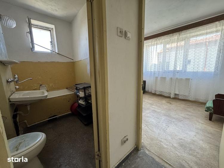 Apartament cu 2 camere semidecomandat în Zahana