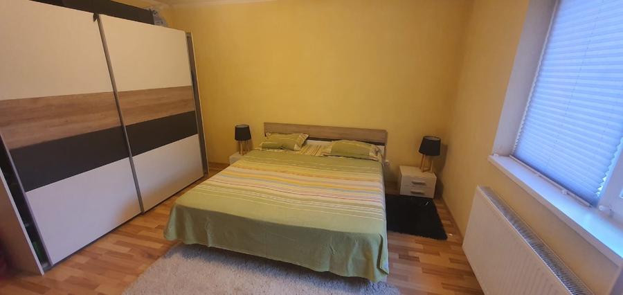 Casă individuală cu 5 camere cu Teren 560 Mp în Central