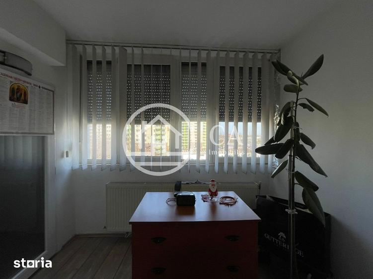 Apartament cu 3 camere semidecomandat în Nufărul
