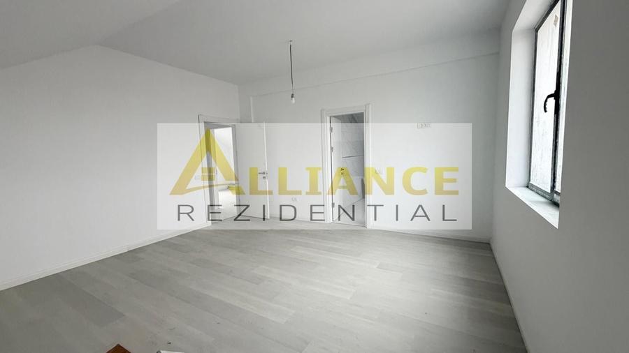 Casă individuală cu 4 camere cu Canalizare în Berceni